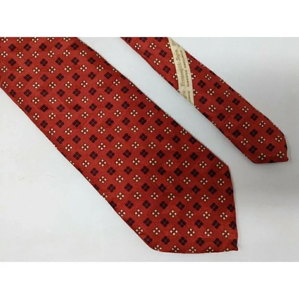 ERMENEGILDO ZEGNA DISEGNO ESCLUSIVO SILK TIE RED BLACK SQUARE PATTERN 3.75"